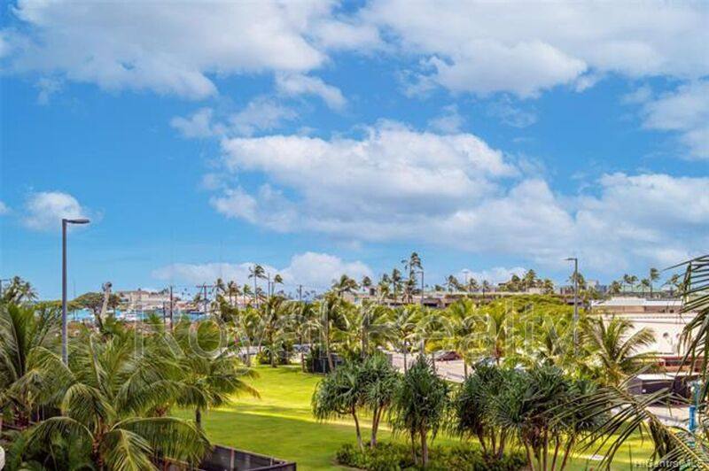 Apartment for rent at 987 Queen St #327, Honolulu, HI 96814