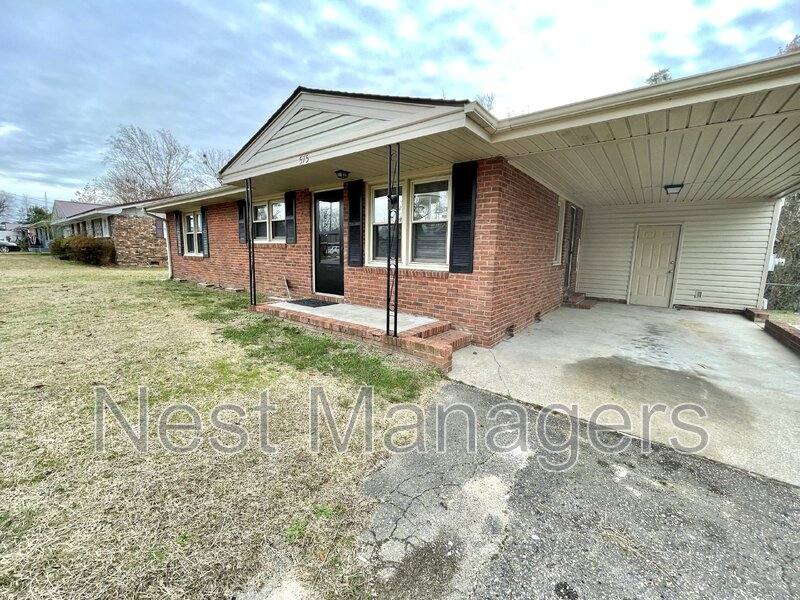 House for rent at 575 Braxton Blvd, Fayetteville, NC 28311