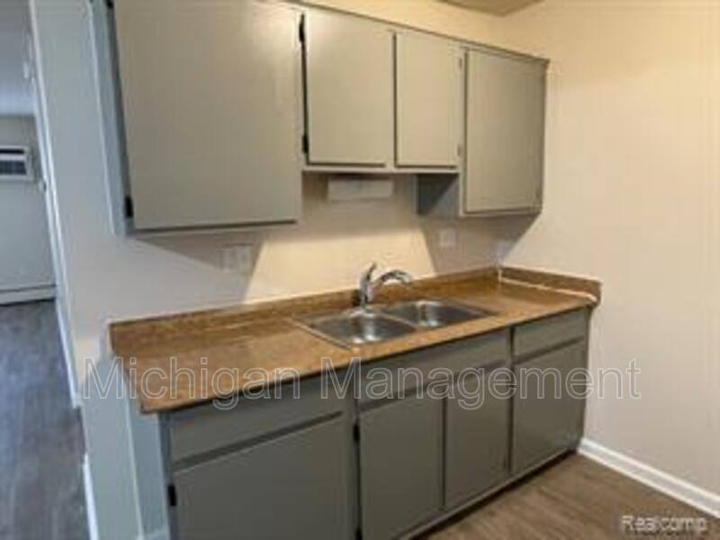 Apartment for rent at 19250 Wick Rd #216, Allen Park, MI 48101