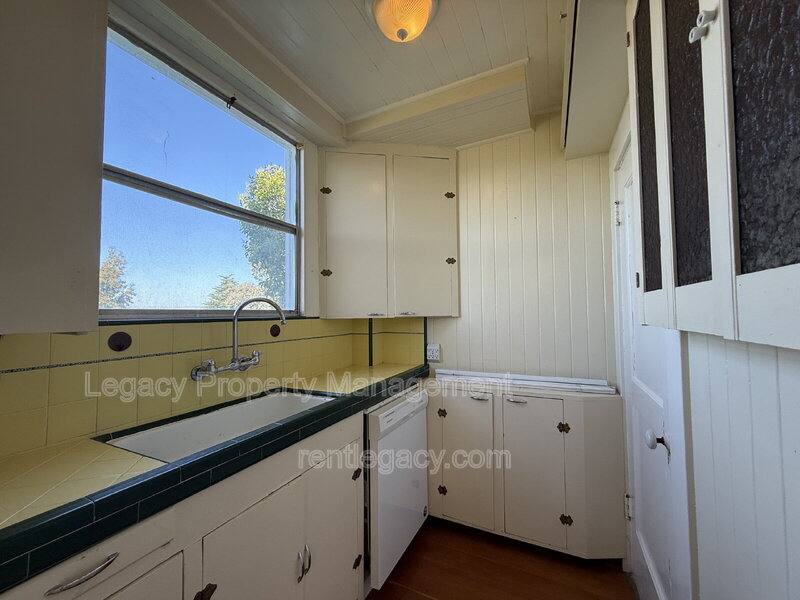 House for rent at 69 B St, Vallejo, CA 94590