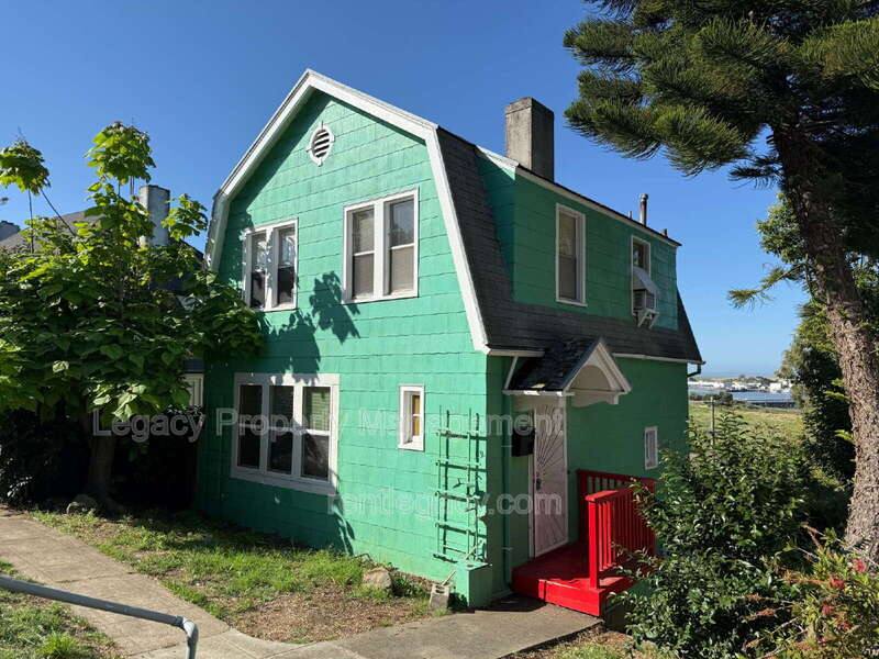 House for rent at 69 B St, Vallejo, CA 94590