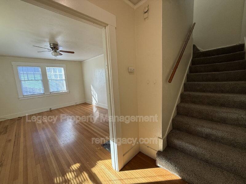 House for rent at 69 B St, Vallejo, CA 94590