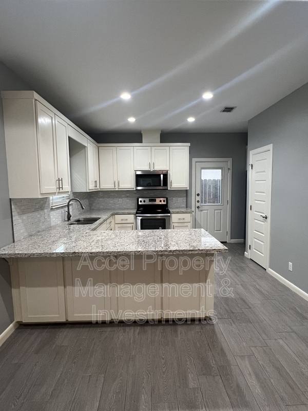 Apartment for rent at 413 Downing #2, Edinburg, TX 78539