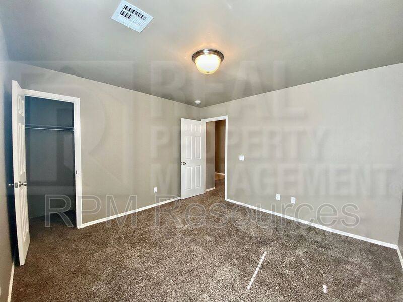 House for rent at 2932 Cider Mill Lane, Yukon, OK 73099