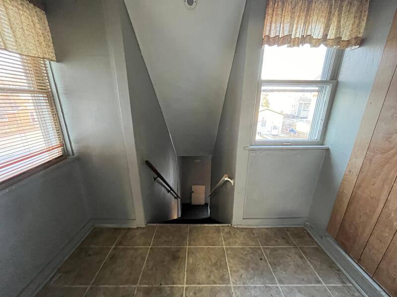 Apartment for rent at 922-924 Erie Ave #924, Sheboygan, WI 53081