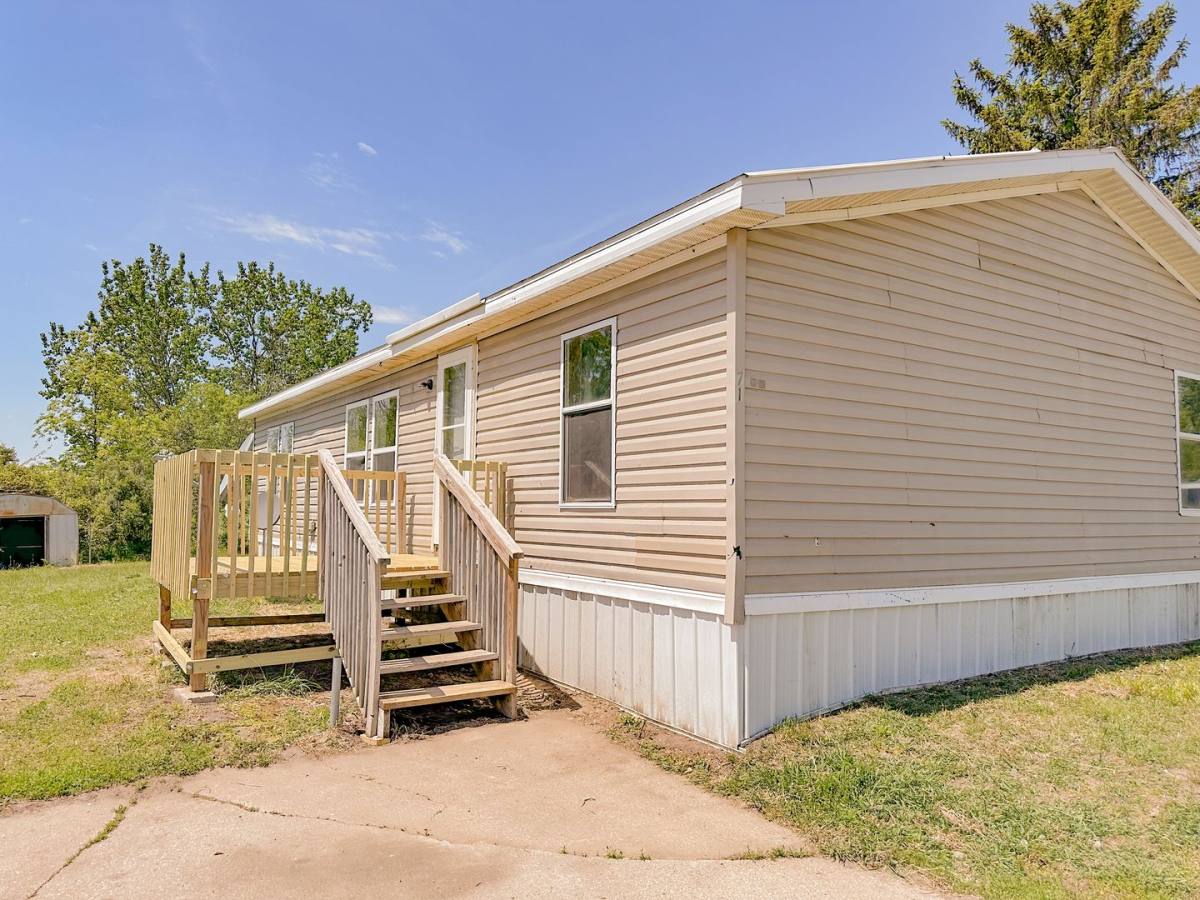 Apartment for rent at 31100 653rd Ave, Maxwell, IA 50161