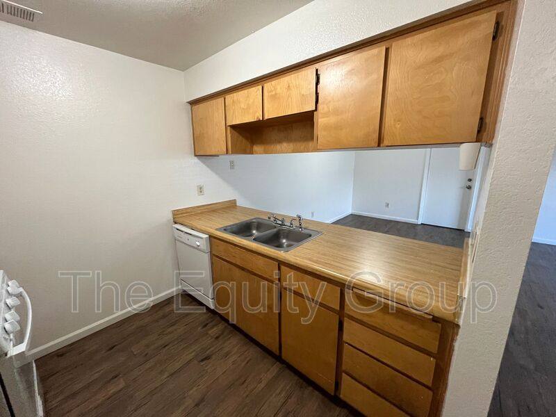 Apartment for rent at 206 E Mill Ave #2, Porterville, CA 93257