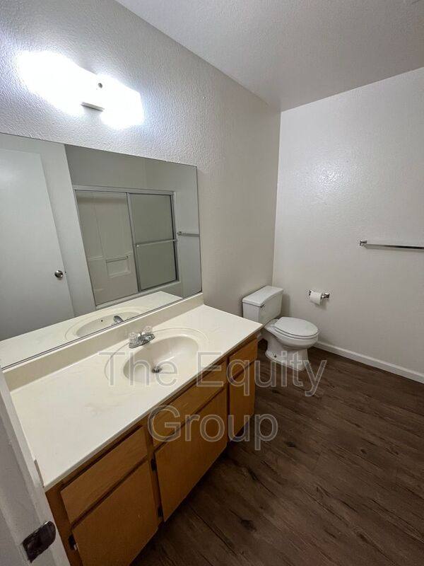 Apartment for rent at 206 E Mill Ave #2, Porterville, CA 93257