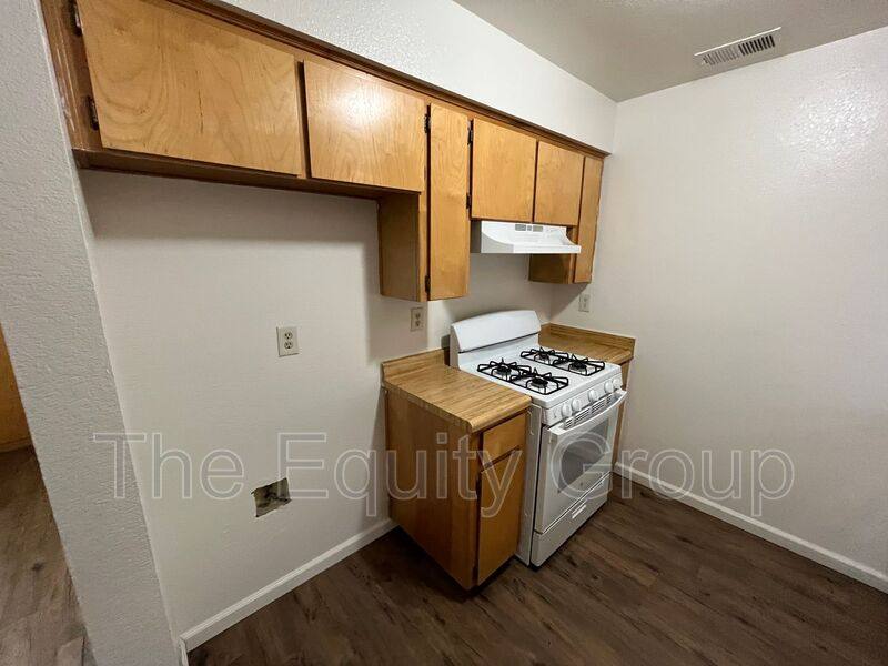 Apartment for rent at 206 E Mill Ave #2, Porterville, CA 93257