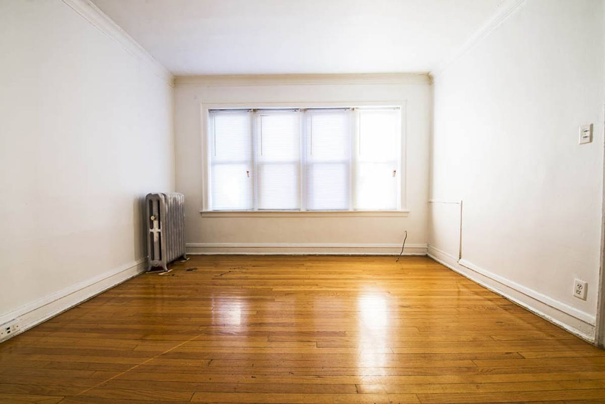 Apartment for rent at 1717 W 77th St, Chicago, IL 60620