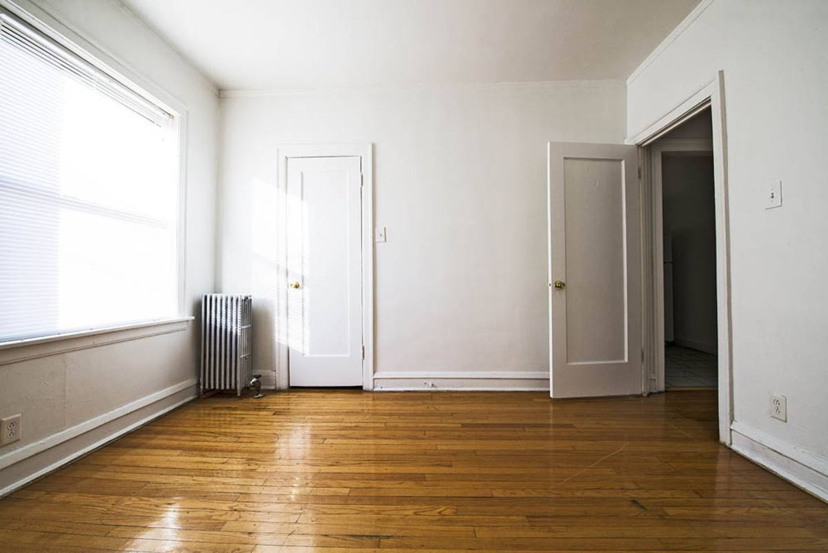Apartment for rent at 1717 W 77th St, Chicago, IL 60620