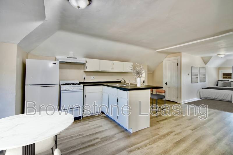 Apartment for rent at 1133 N Corona St #8, Denver, CO 80218