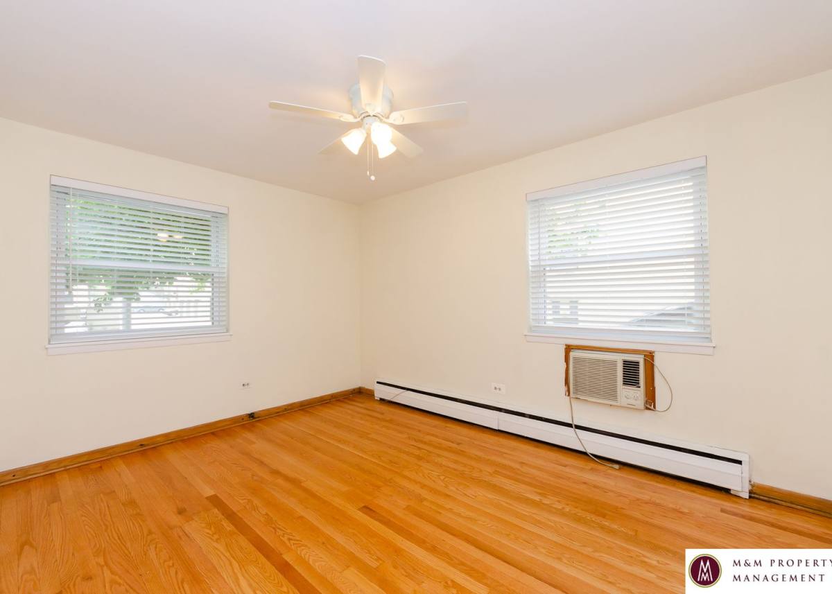 Apartment for rent at 1032 Washington, Oak Park, IL 60302