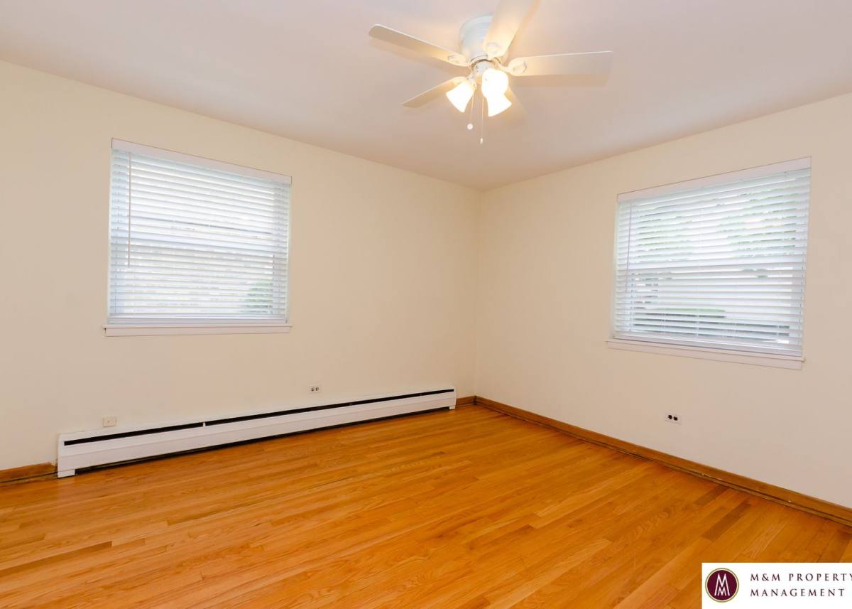 Apartment for rent at 1032 Washington, Oak Park, IL 60302