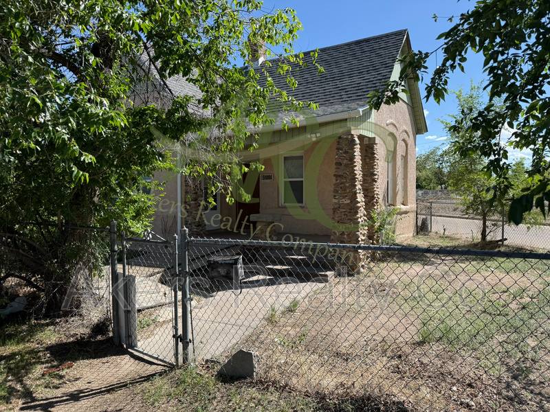 House for rent at 523 E Adams Ave, Pueblo, CO 81004
