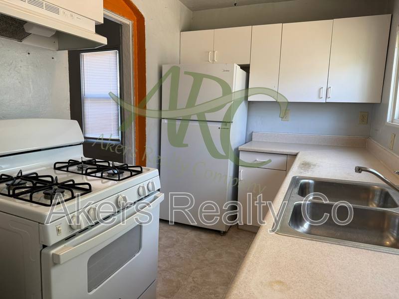 House for rent at 523 E Adams Ave, Pueblo, CO 81004