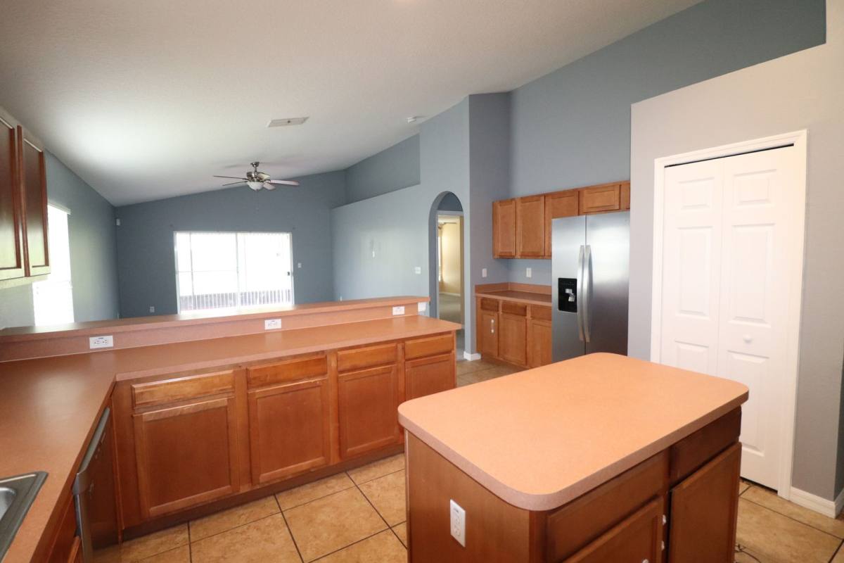 House for rent at 324 Red Kite Dr, Groveland, FL 34736