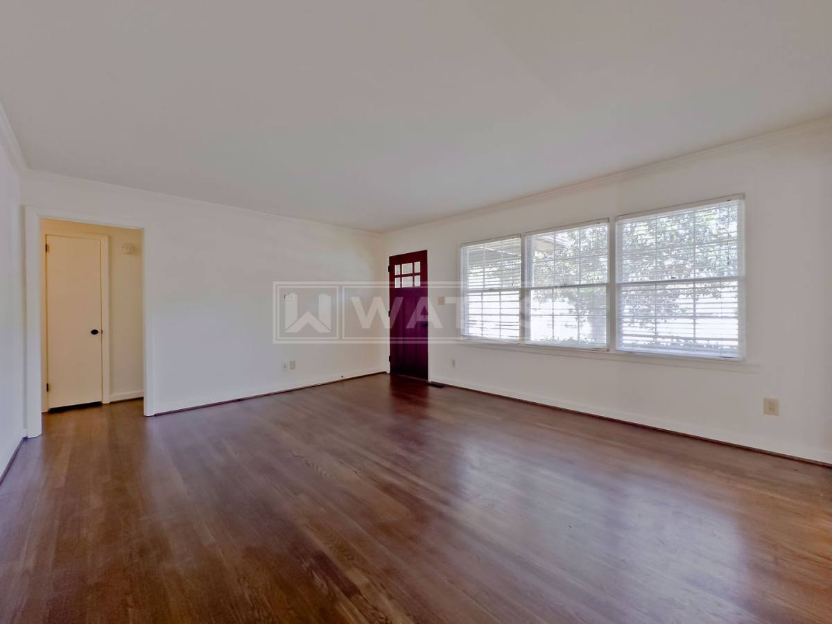 House for rent at 4452 Mountaindale Rd, Birmingham, AL 35213
