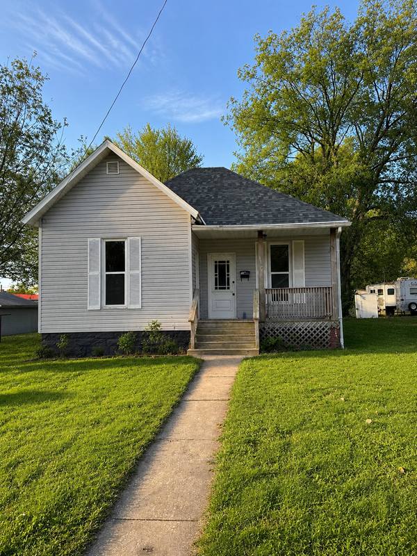 House for rent at 1112 E Locust St, Springfield, MO 65803