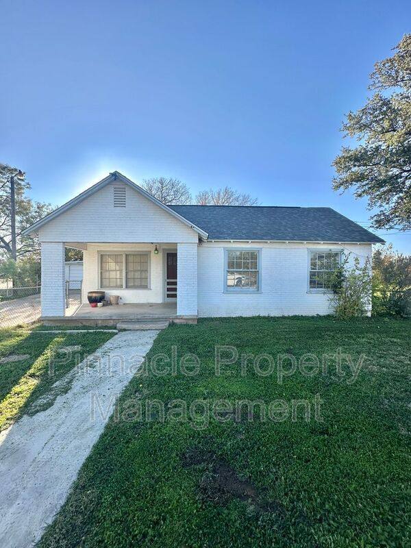 House for rent at 3207 Grape Creek Rd, San Angelo, TX 76903