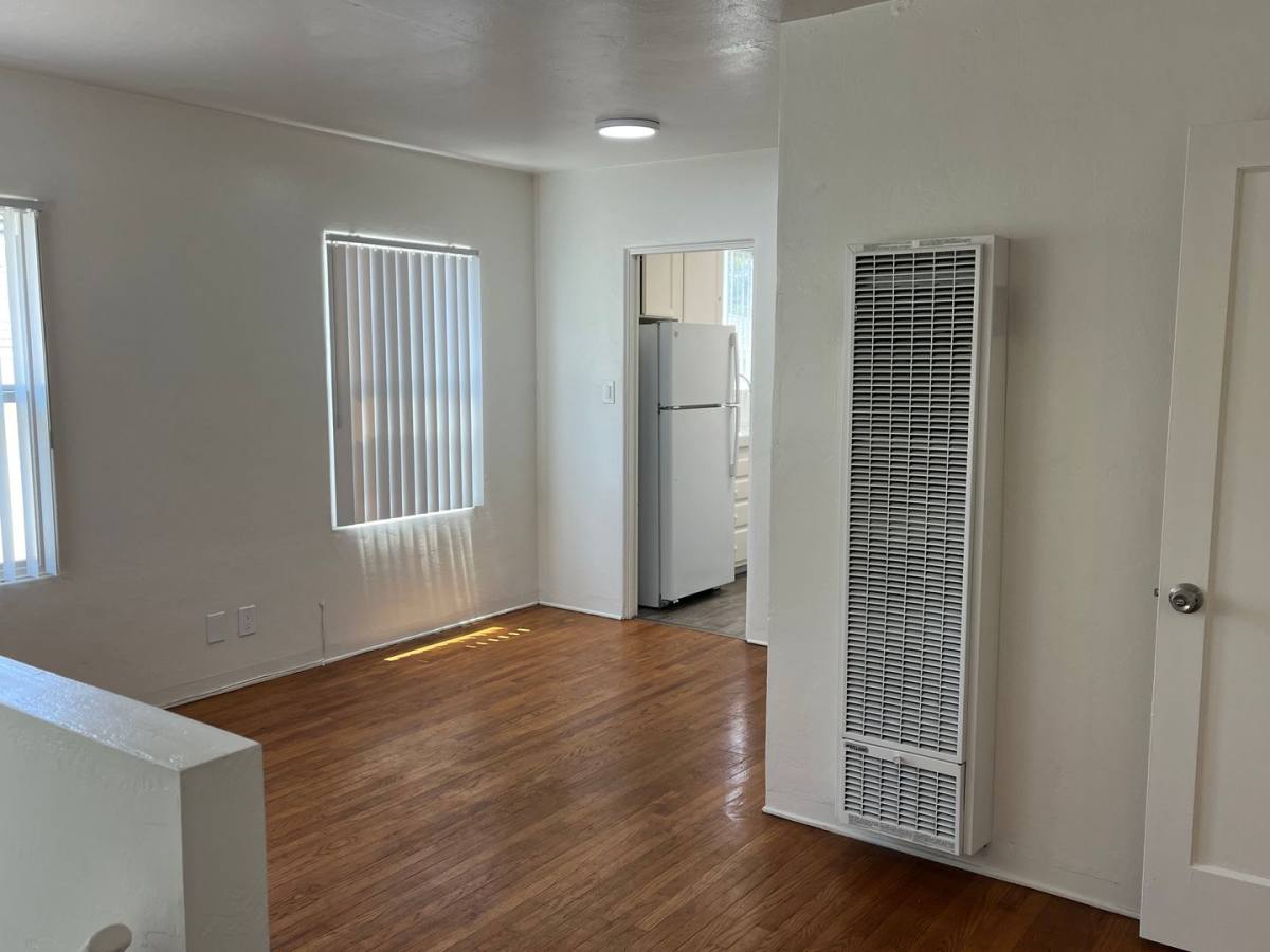 Apartment for rent at 3584-3586 Curlew St, San Diego, CA 92103