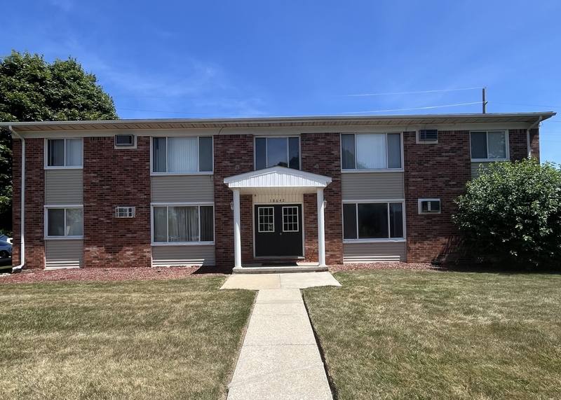 Apartment for rent at 18642 Van Horn Rd, Trenton, MI 48183