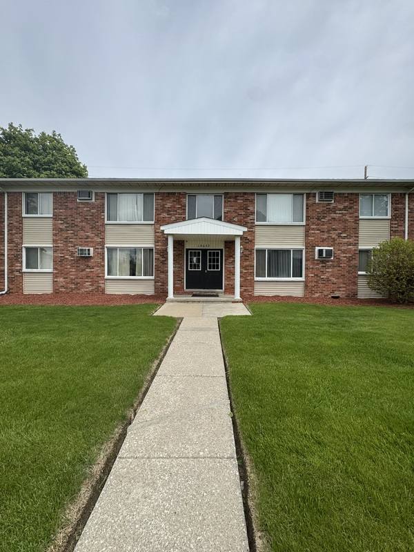 Apartment for rent at 18642 Van Horn Rd, Trenton, MI 48183