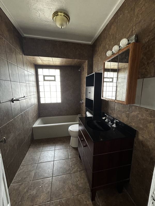 Apartment for rent at 1401 S 10th St, Manitowoc, WI 54220