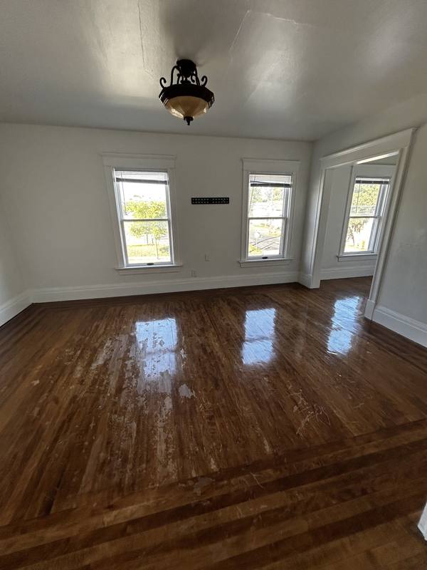 Apartment for rent at 1401 S 10th St, Manitowoc, WI 54220