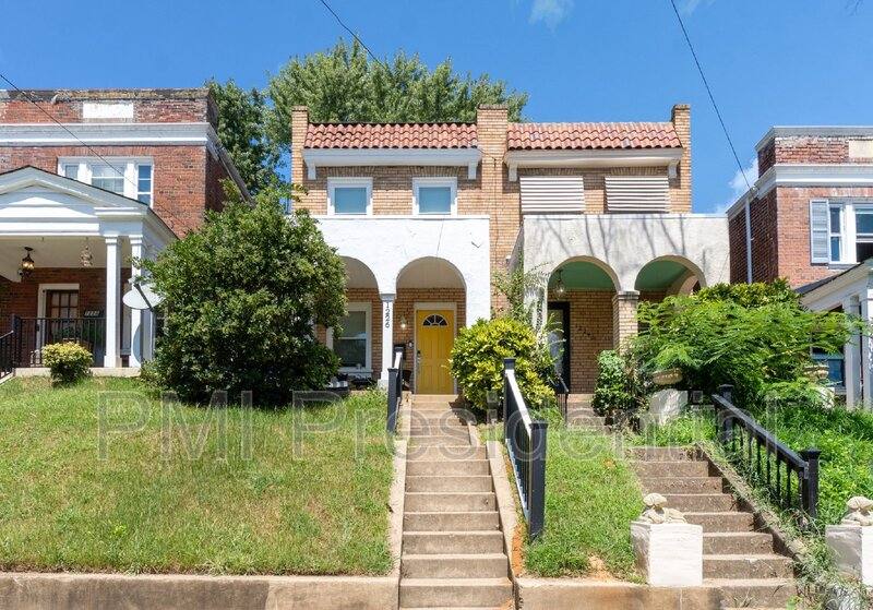Townhouse for rent at 1226 Wallace St, Richmond, VA 23220