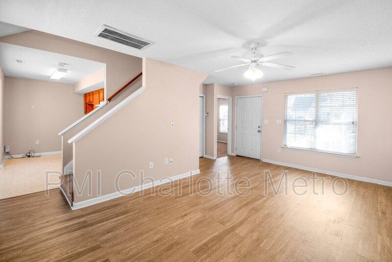 House for rent at 6550 Lynmont Dr, Charlotte, NC 28212