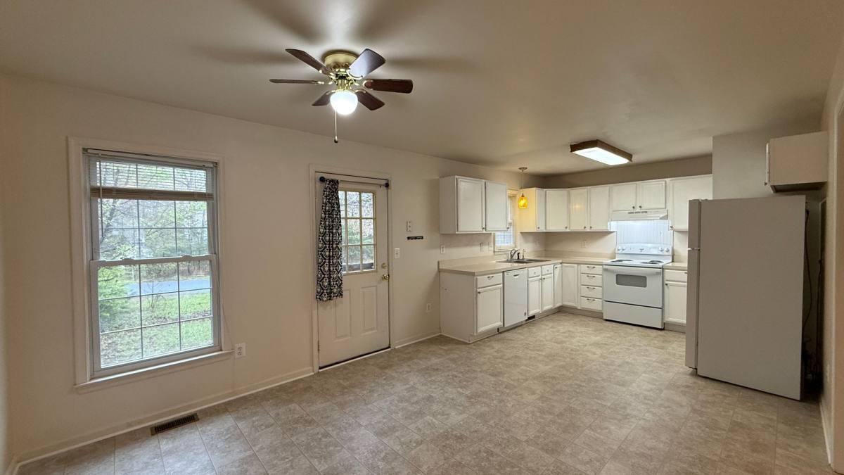 House for rent at 8607 Leslie Court, Fredericksburg, VA 22407