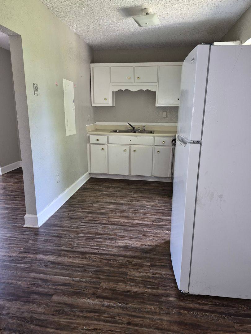 Apartment for rent at 100 Hall St, Hinesville, GA 31313