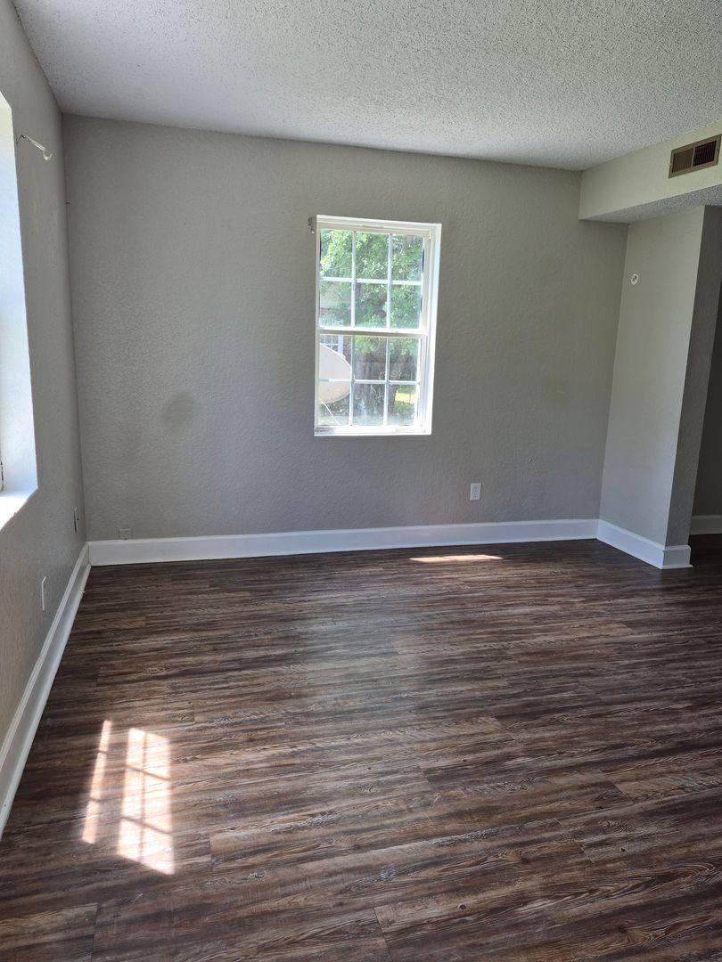 Apartment for rent at 100 Hall St, Hinesville, GA 31313