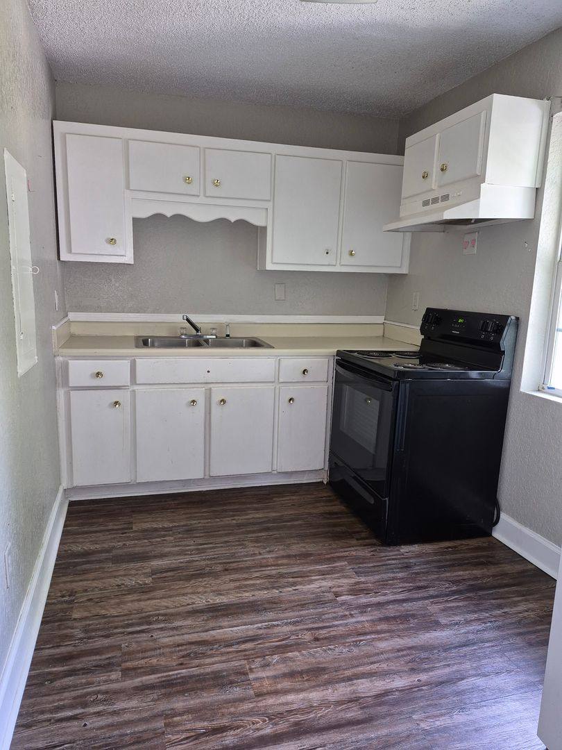Apartment for rent at 100 Hall St, Hinesville, GA 31313