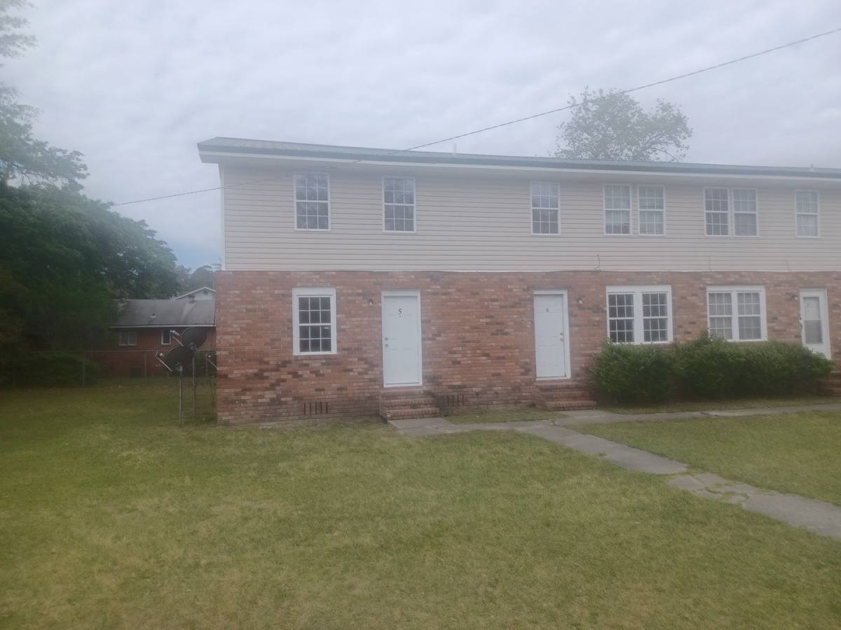 Apartment for rent at 100 Hall St, Hinesville, GA 31313