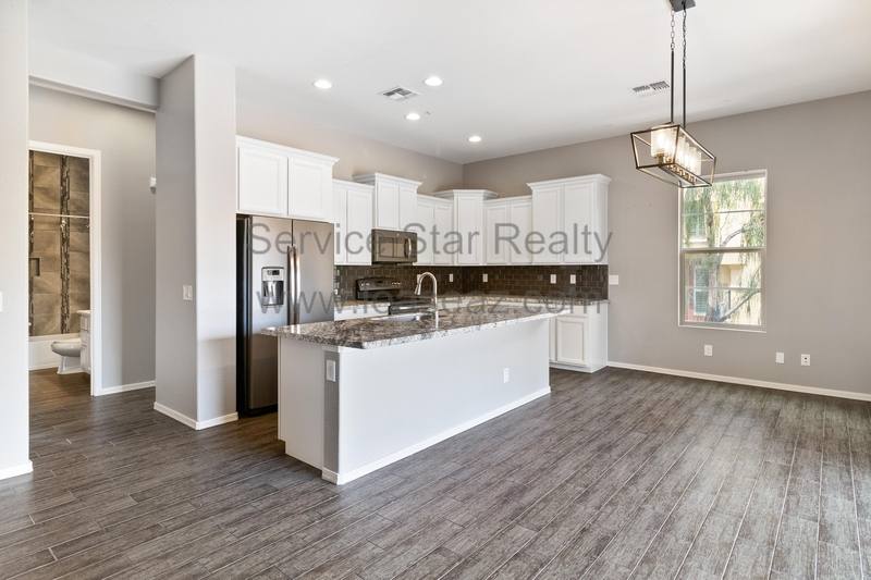 Townhouse for rent at 888 N Imperial Place, Chandler, AZ 85226