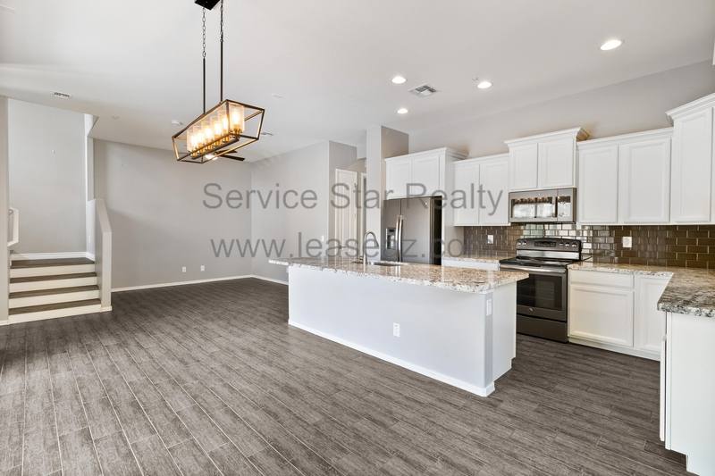 Townhouse for rent at 888 N Imperial Place, Chandler, AZ 85226