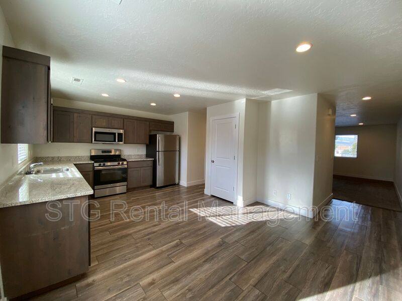 Townhouse for rent at 1664 N Dixie Downs Rd #2, Saint George, UT 84770