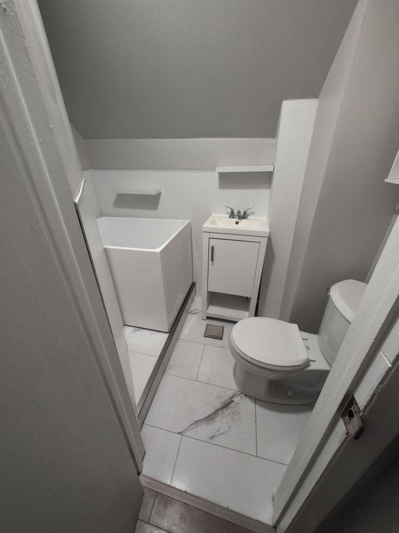 House for rent at 4245 E 71st St, Cleveland, OH 44105
