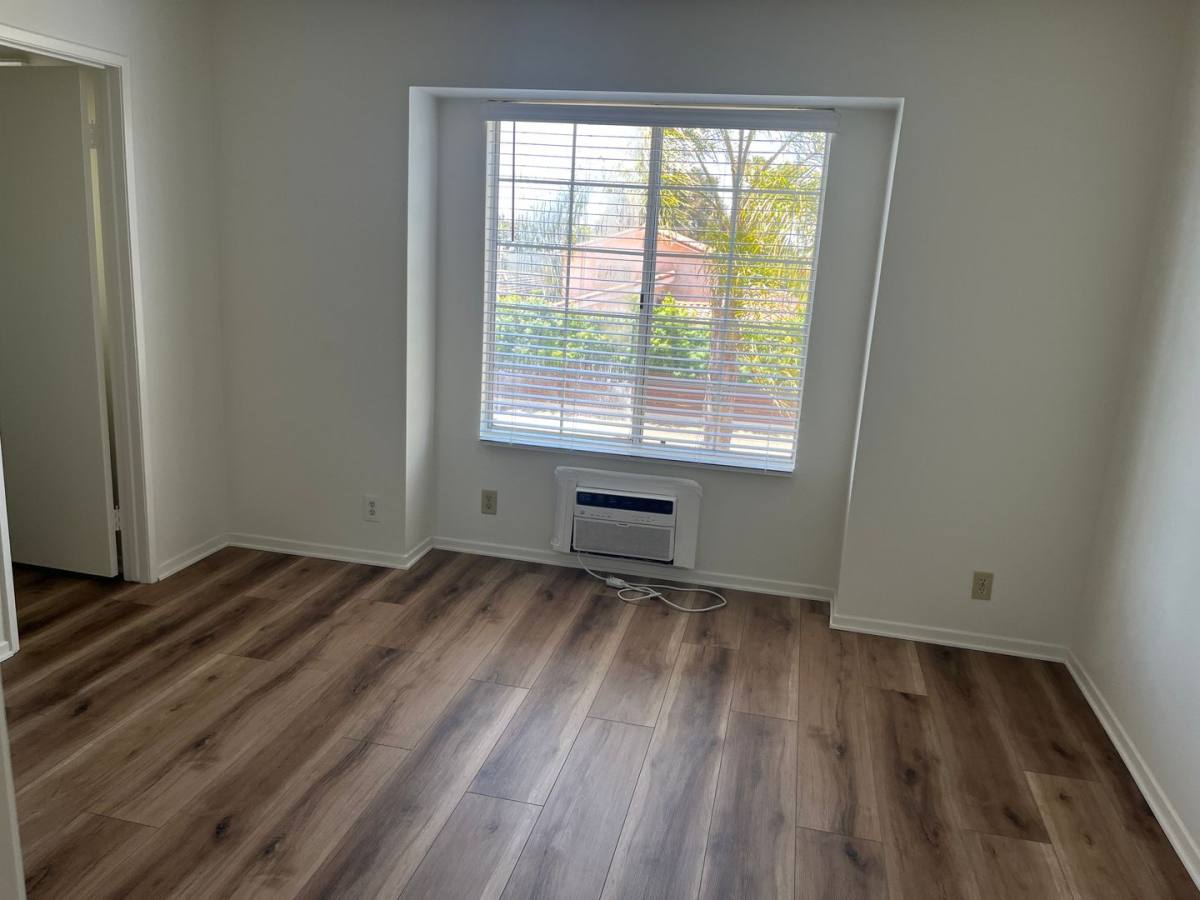 Townhouse for rent at 1053 Golden Rd, Encinitas, CA 92024