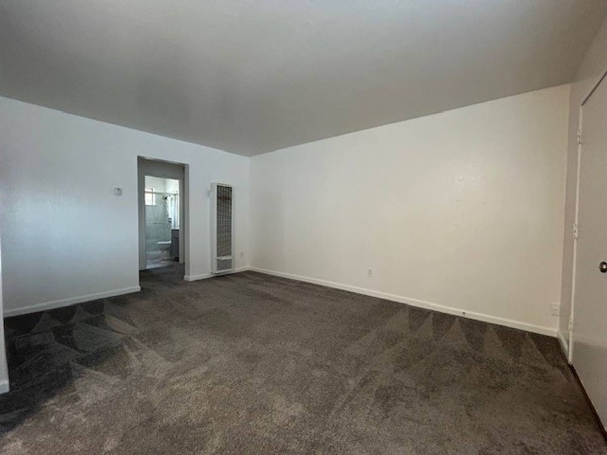 Apartment for rent at 2236 Lincoln Ave, Alameda, CA 94501