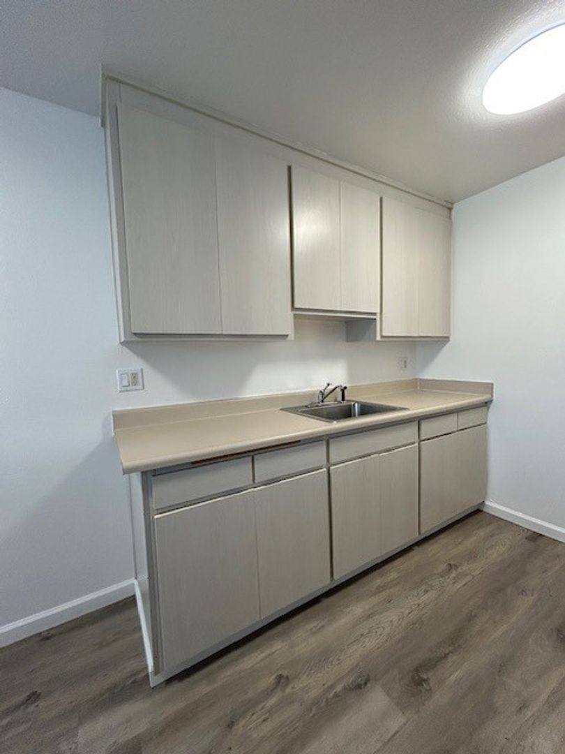 Apartment for rent at 2236 Lincoln Ave, Alameda, CA 94501