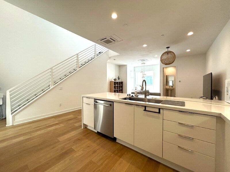 Townhouse for rent at 10917 1 2 Otsego St, North Hollywood, CA 91601