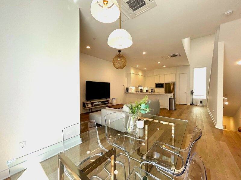 Townhouse for rent at 10917 1 2 Otsego St, North Hollywood, CA 91601