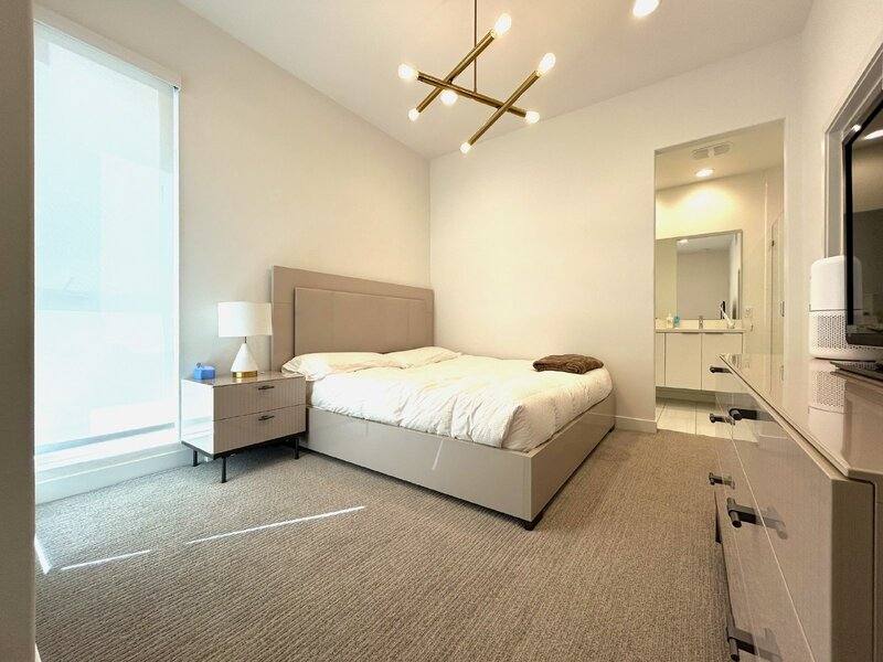 Townhouse for rent at 10917 1 2 Otsego St, North Hollywood, CA 91601
