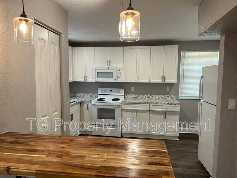 Apartment for rent at 1376 Prince St, Jacksonville, FL 32209