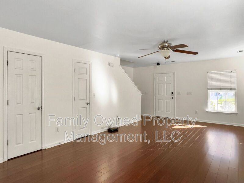 House for rent at 100 Salem Creek Dr, Goose Creek, SC 29445