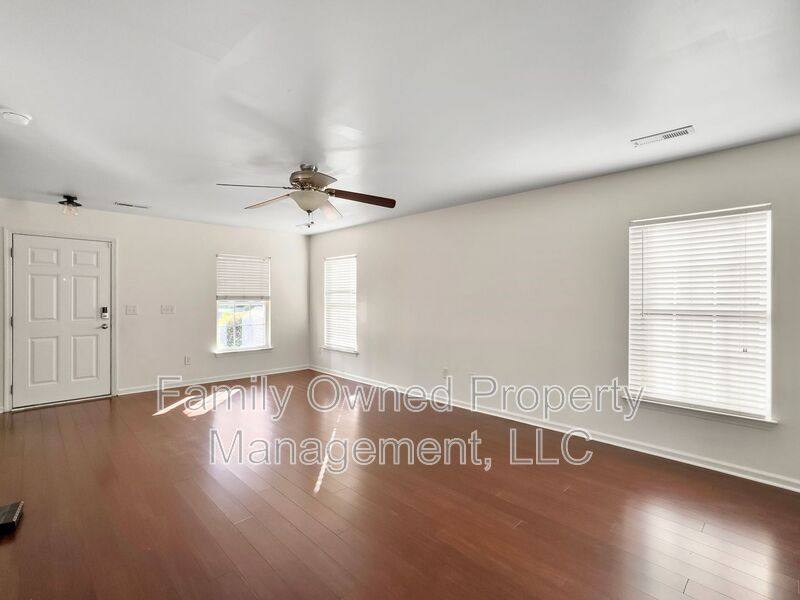 House for rent at 100 Salem Creek Dr, Goose Creek, SC 29445