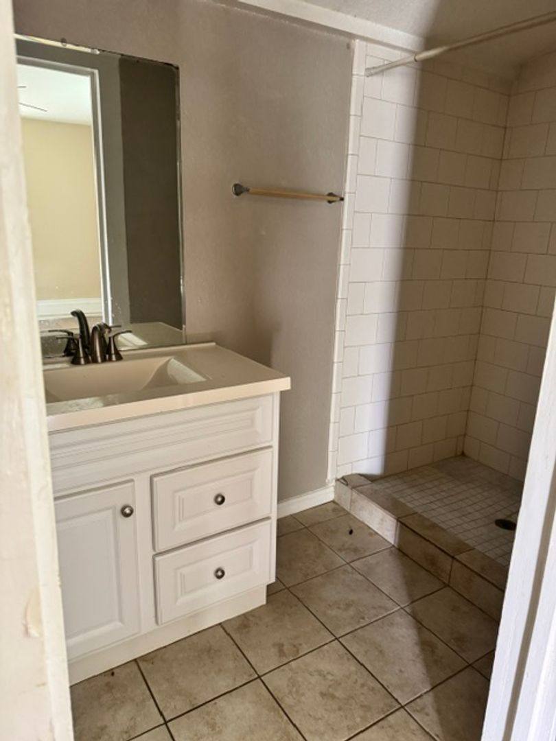 House for rent at 2504 Ave H, Bay City, TX 77414